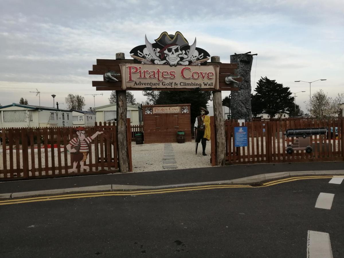 Hotel 617 seawick Jaywick Sands Zewnętrze zdjęcie